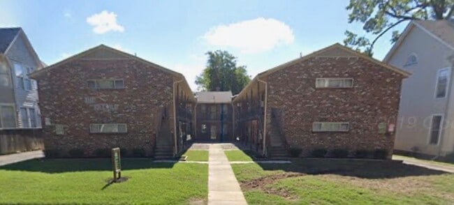 Building Photo - 32 S Idlewild St