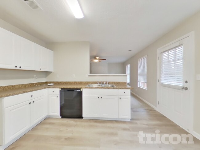 Foto del edificio - 1008 Carriage Trace Cir