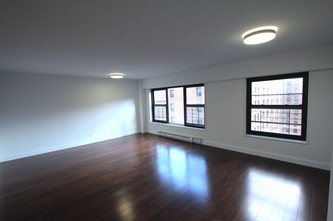 Foto del edificio - 410 Saint Nicholas Ave