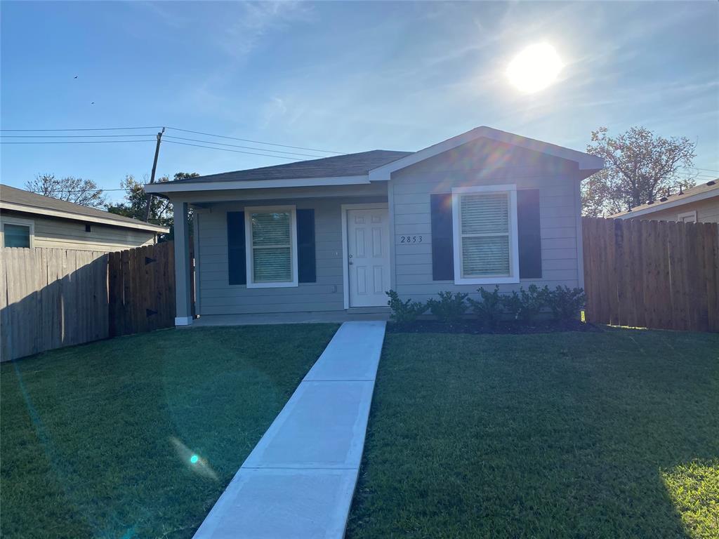 Foto principal - 2853 Golf Crest Dr