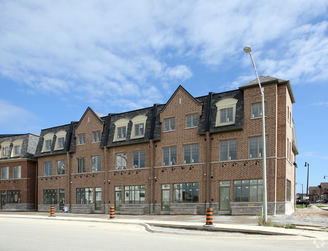 Photo du bâtiment - 85 Nexus Ave