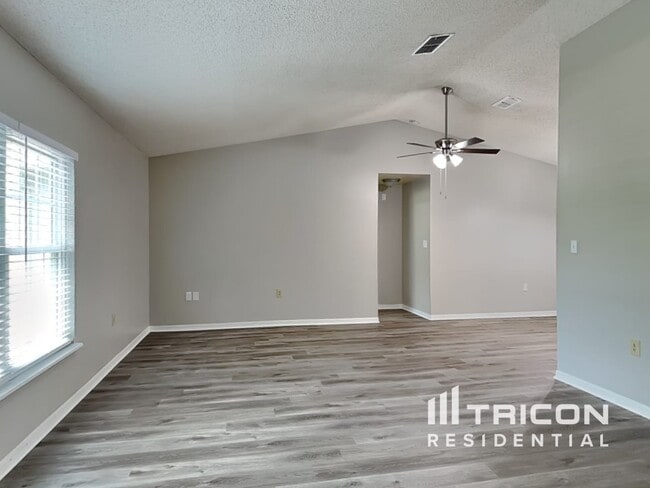 Building Photo - 1060 Meller Way Orlando FL