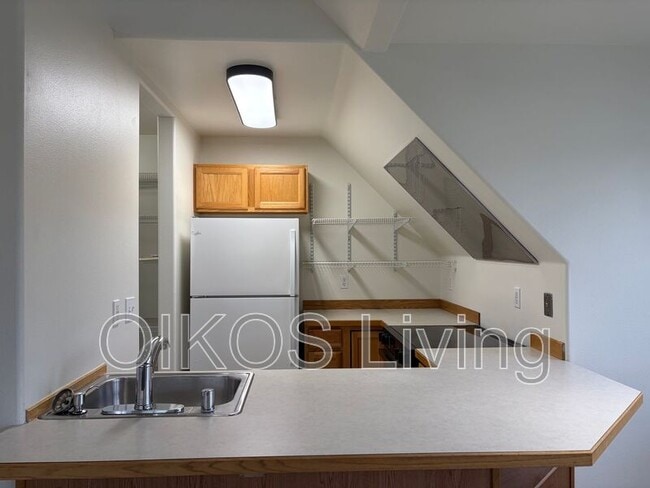 Building Photo - 2323 E 68th Ave
