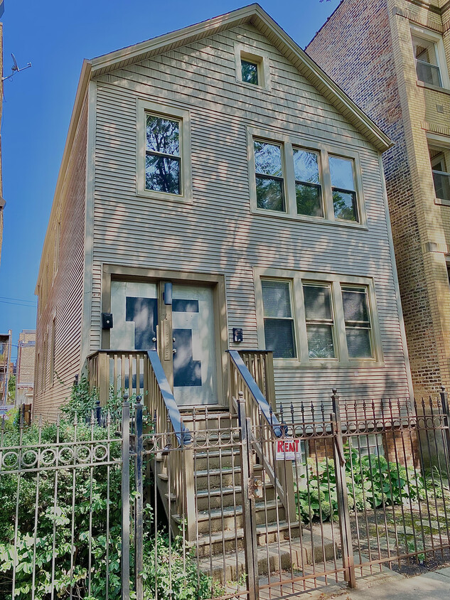 Exterior - 1525 N Artesian Ave