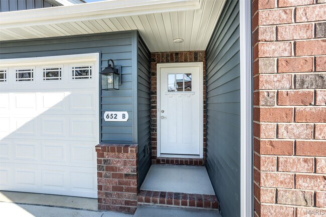 Foto del edificio - 652 N Kansas St