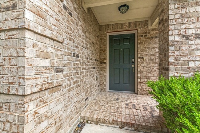 Building Photo - 556 Winbridge Ln