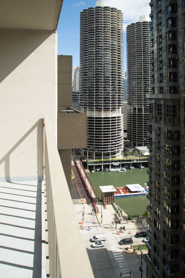 Building Photo - 200 N Dearborn St