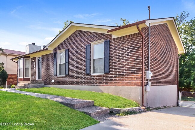 Building Photo - 10302 Bayport Rd