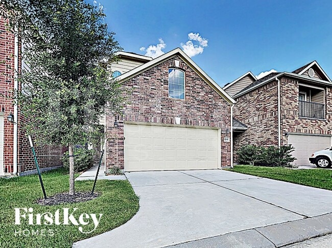 Building Photo - 17006 Amarose Dr