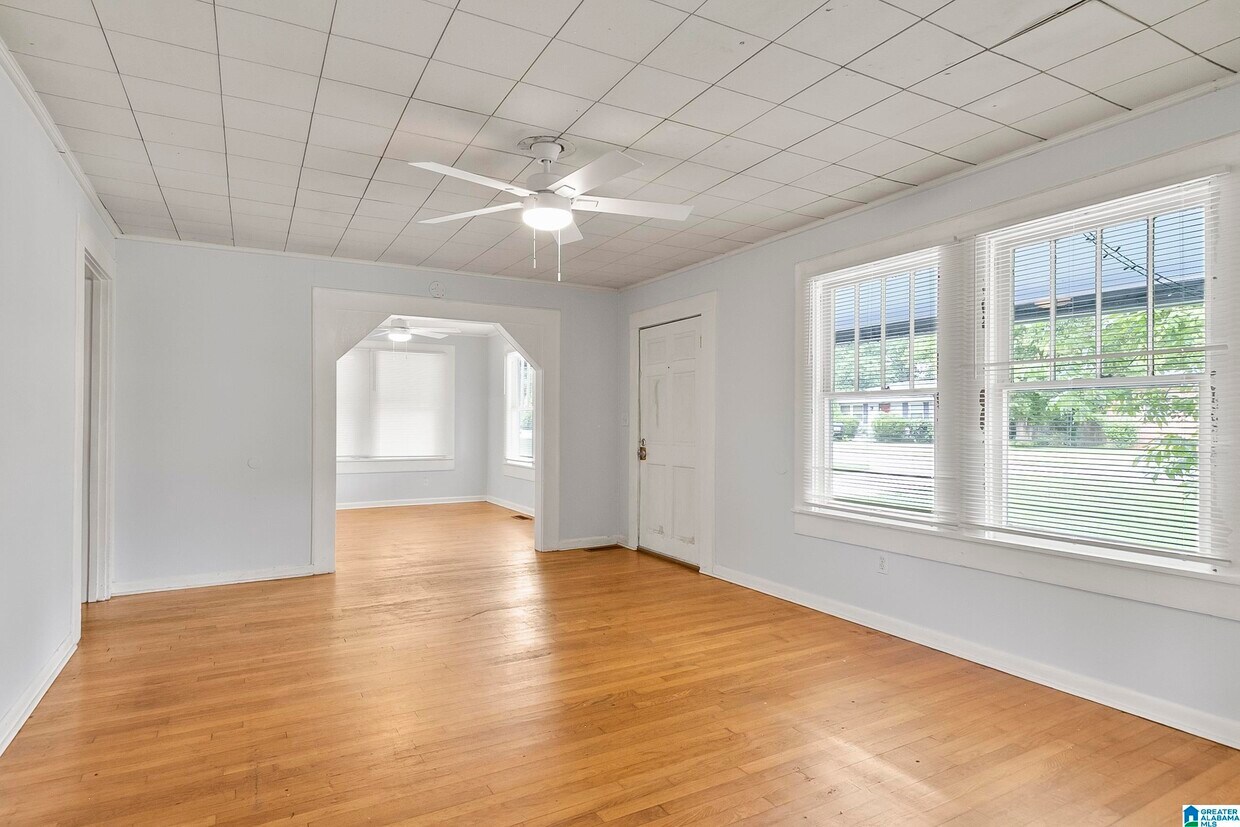 Foto principal - 2217 Prince Ave