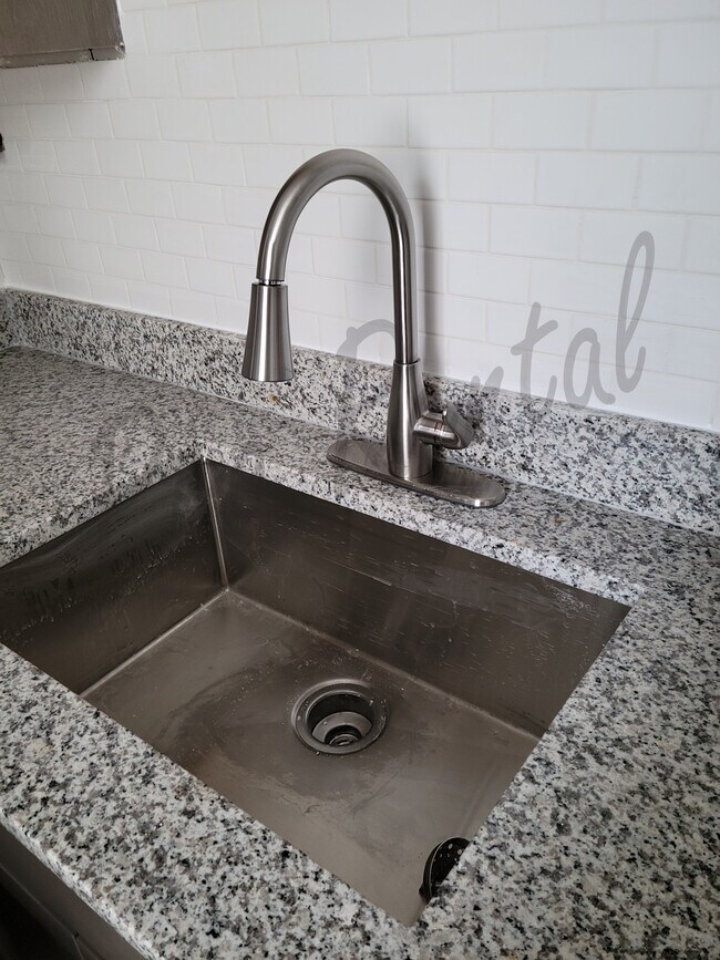 granite countertops - 3841 W Augusta Blvd