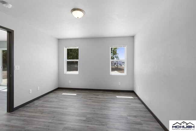 Building Photo - 1743 Honor St