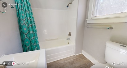 Building Photo - 36 Lake St