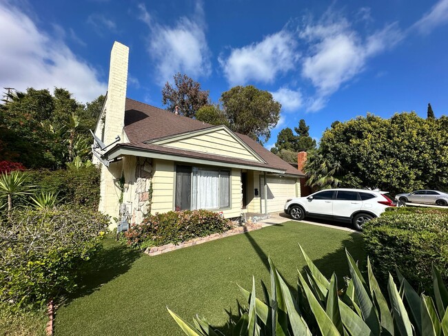 Building Photo - 5 bed 2 bath on New Mills!