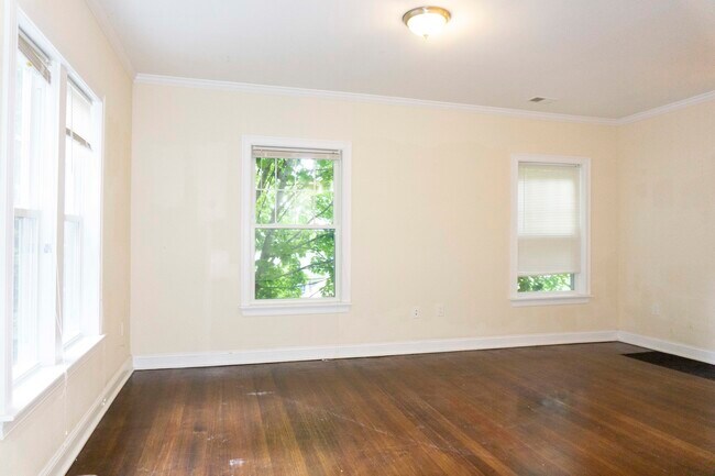 Building Photo - 23 Thelma Rd