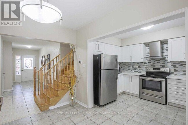Building Photo - 118 Julliard Dr