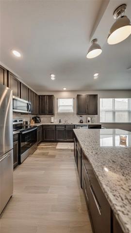 Building Photo - 2445 Bear Oak Dr