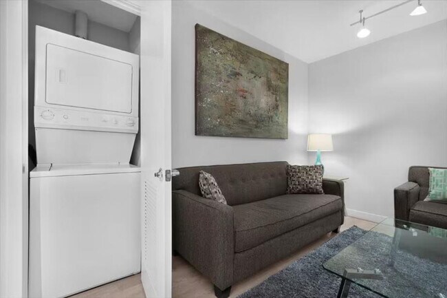 Foto del edificio - 1456 H St NW