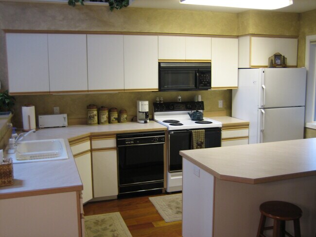 Foto del edificio - 1750 E Lakeshore Dr