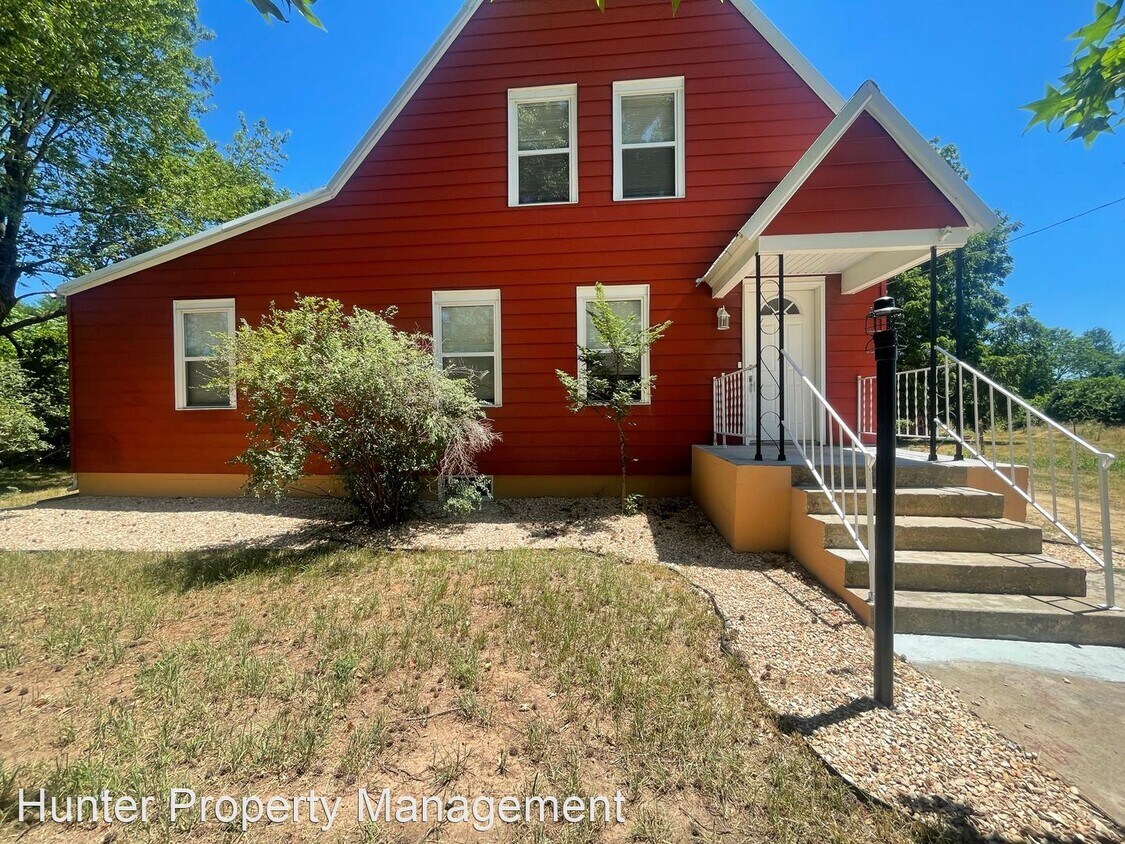 4 br, 1 bath House 1324 N Eldon Ave House Rental in Springfield, MO