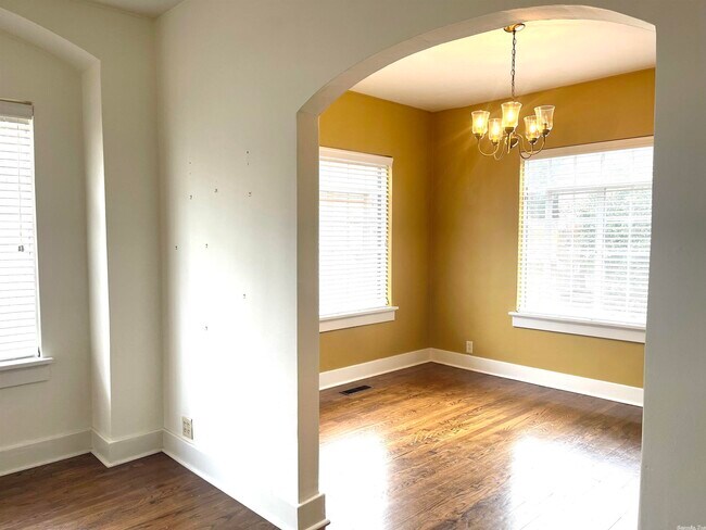 Foto del edificio - 212 Vernon Ave