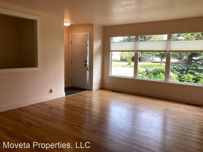 Foto del edificio - 5 br, 2 bath House - 2536 Saint Elias Drive
