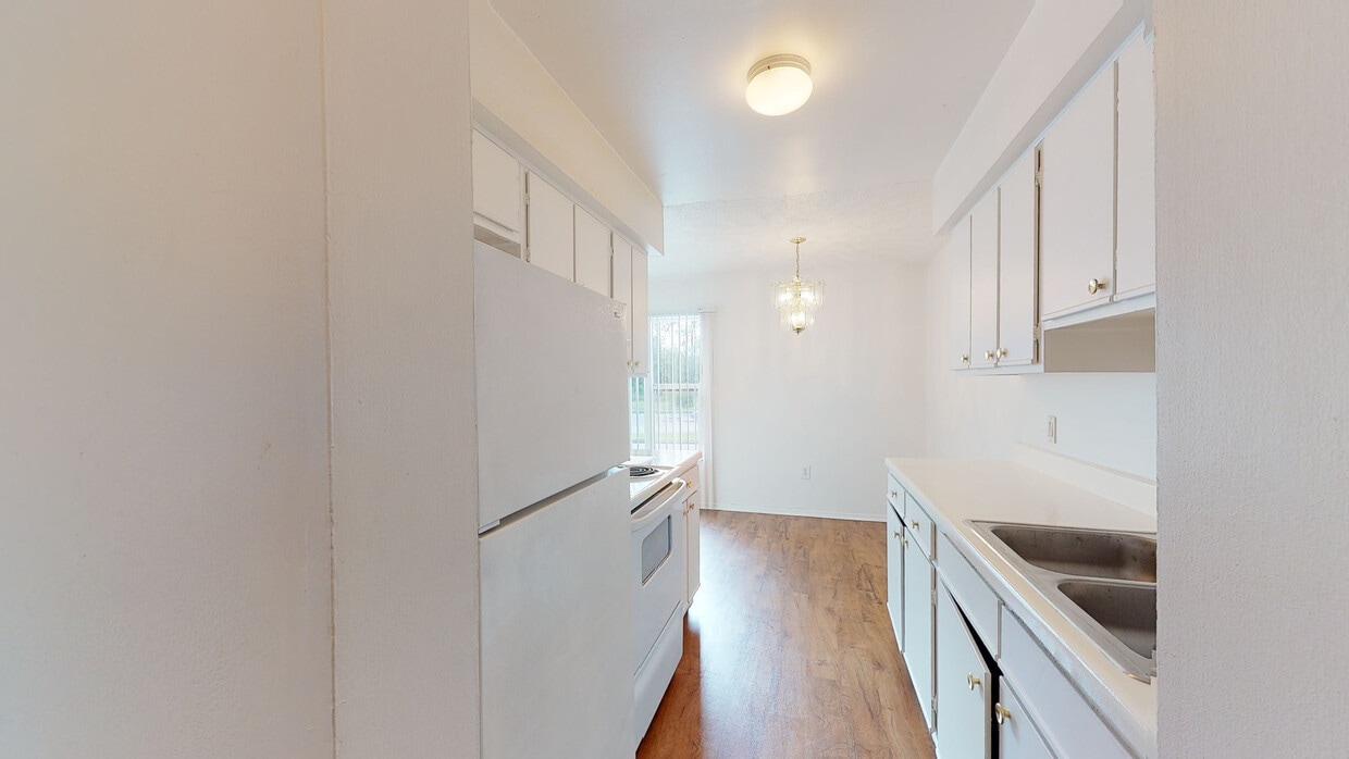 Photo - University Apartments