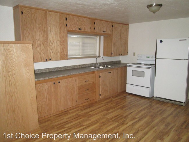 Building Photo - 503 Upham St