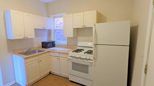 Foto del edificio - 395 Livingston Ave