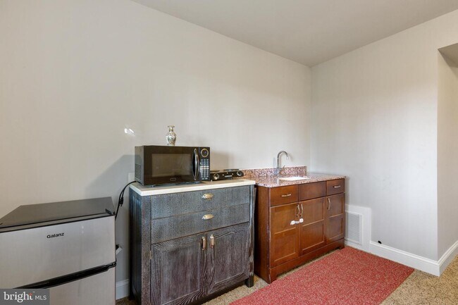 Building Photo - 816 Balsamtree Pl