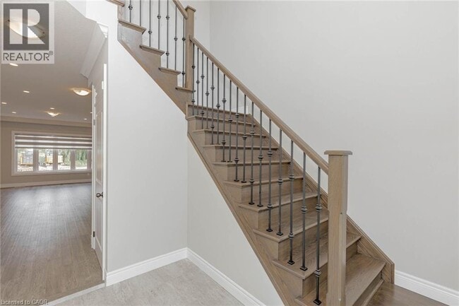 Building Photo - 61 Eleanor Ave
