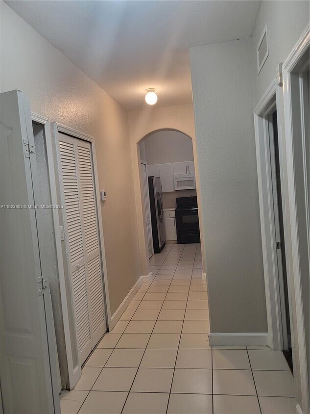 Primary Photo - 1662 SE 27th Dr