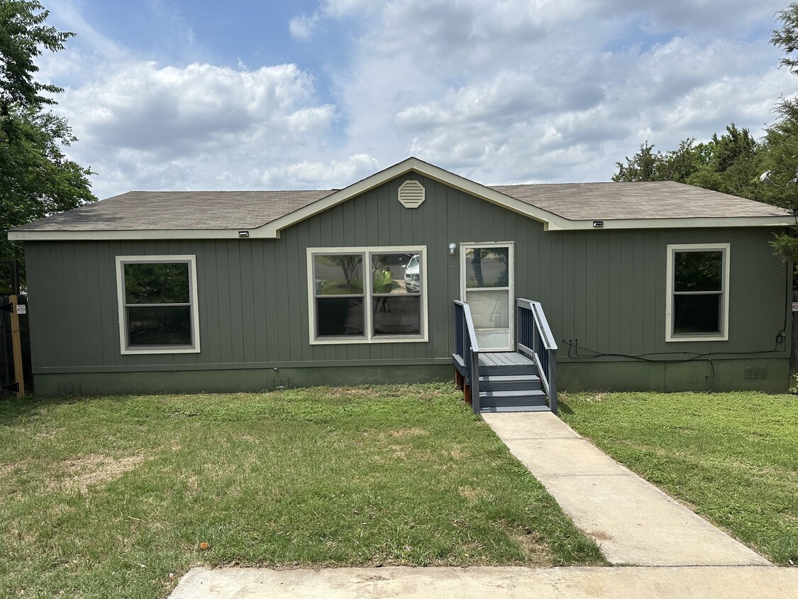 Foto principal - 7208 Comstock Cv