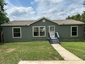 Building Photo - 7208 Comstock Cv