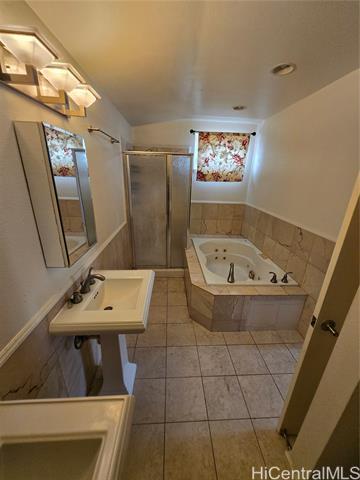 Foto del edificio - 2447 Auhuhu St