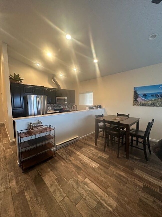 Building Photo - 28999 Vizcaino Ct