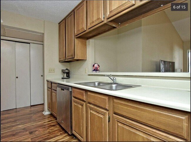 Foto del edificio - 806 W 24th St