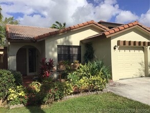 Building Photo - 6635 NW 173rd Ln