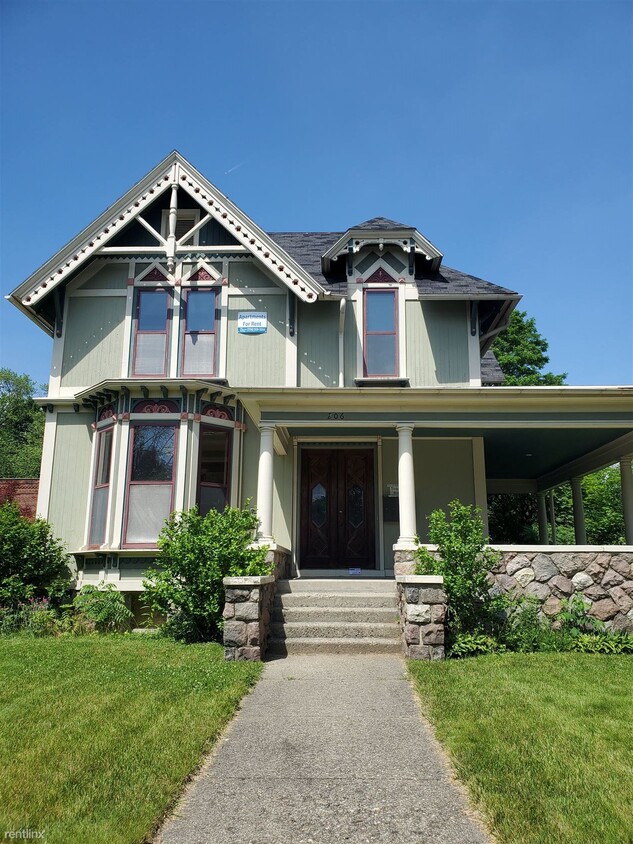 Primary Photo - 3 br, 2.5 bath House - 206 S Huron St Apar...