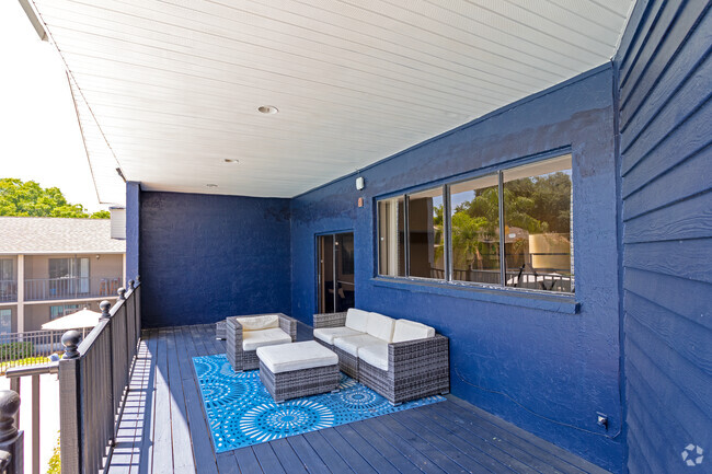 Clubhouse Patio - WestEnd