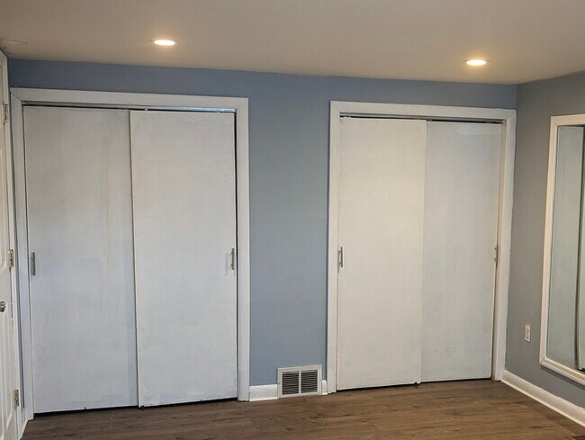 Foto del edificio - 252 W Mechanic St