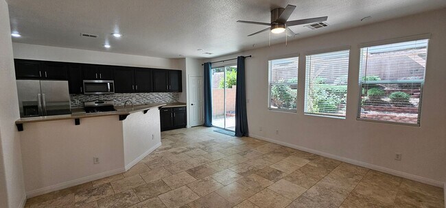 Building Photo - 545 Playa Linda Pl