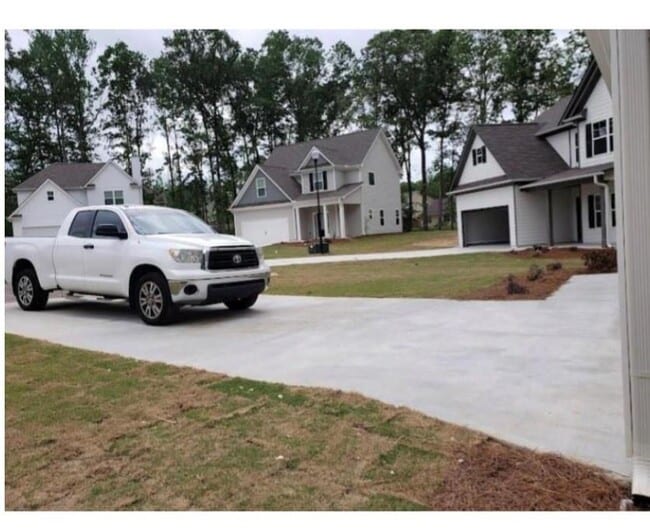 Building Photo - 210 Finley Dr