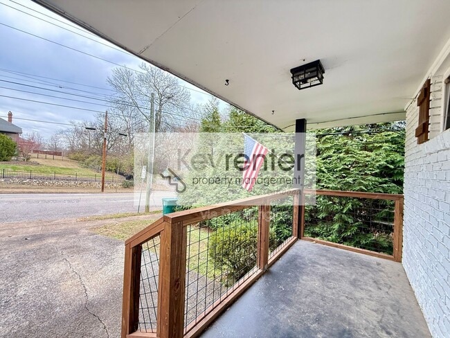 Photo - 904 Tremont St Townhome