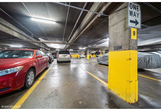 Foto del edificio - 1400 E 55th Pl