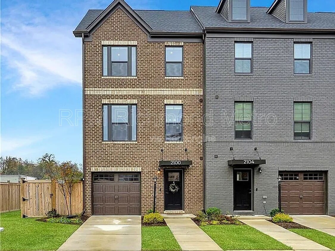 Photo - 2104 Boro Ridge St