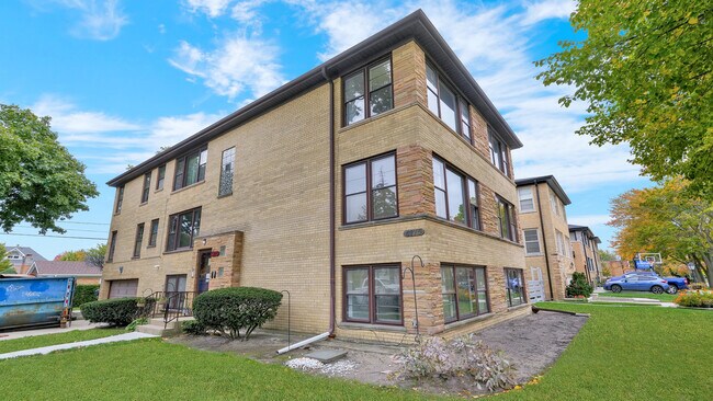 Foto del edificio - 4175 W Lunt Ave