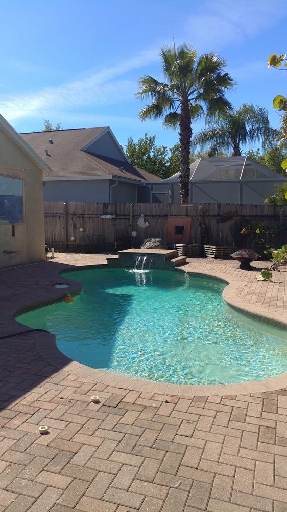 Foto del edificio - 1748 Harbor Oaks Dr