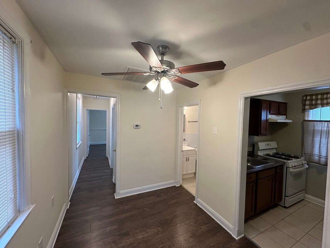 2801 Glendale Ave Unit 2, Parkville, MD 21234 Apartments in Parkville