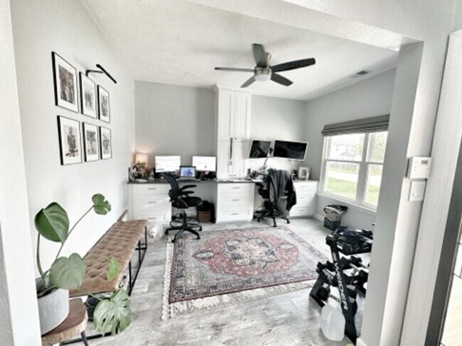 Foto del edificio - Fully Remodeled 4-Bedroom Home! "ASK ABOUT...